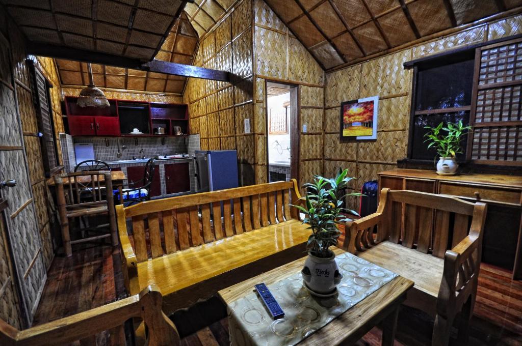 Villa de Pico Highland Beach Resort Puerto Galera Habitación foto